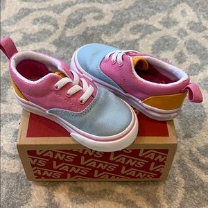 Brand new toddler vans with elastic laces
